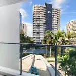3 Bedroom Apartment Close To The Beach